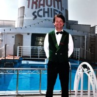 Barchef auf der MS  Deutschland - bekannt als ZDF Traumschiff